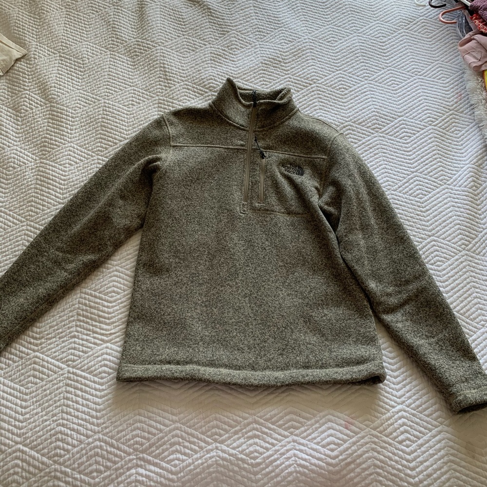 North face pullover
